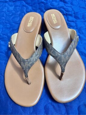 Michael Kors Brown/Tan Logo-Pattern Thong Sandals